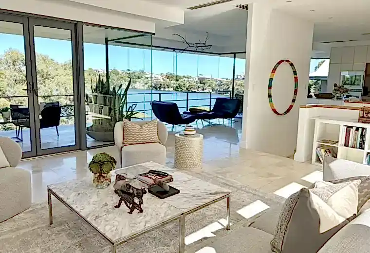 Vacant home staging